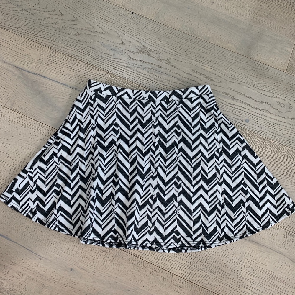 Black and white skater skirt